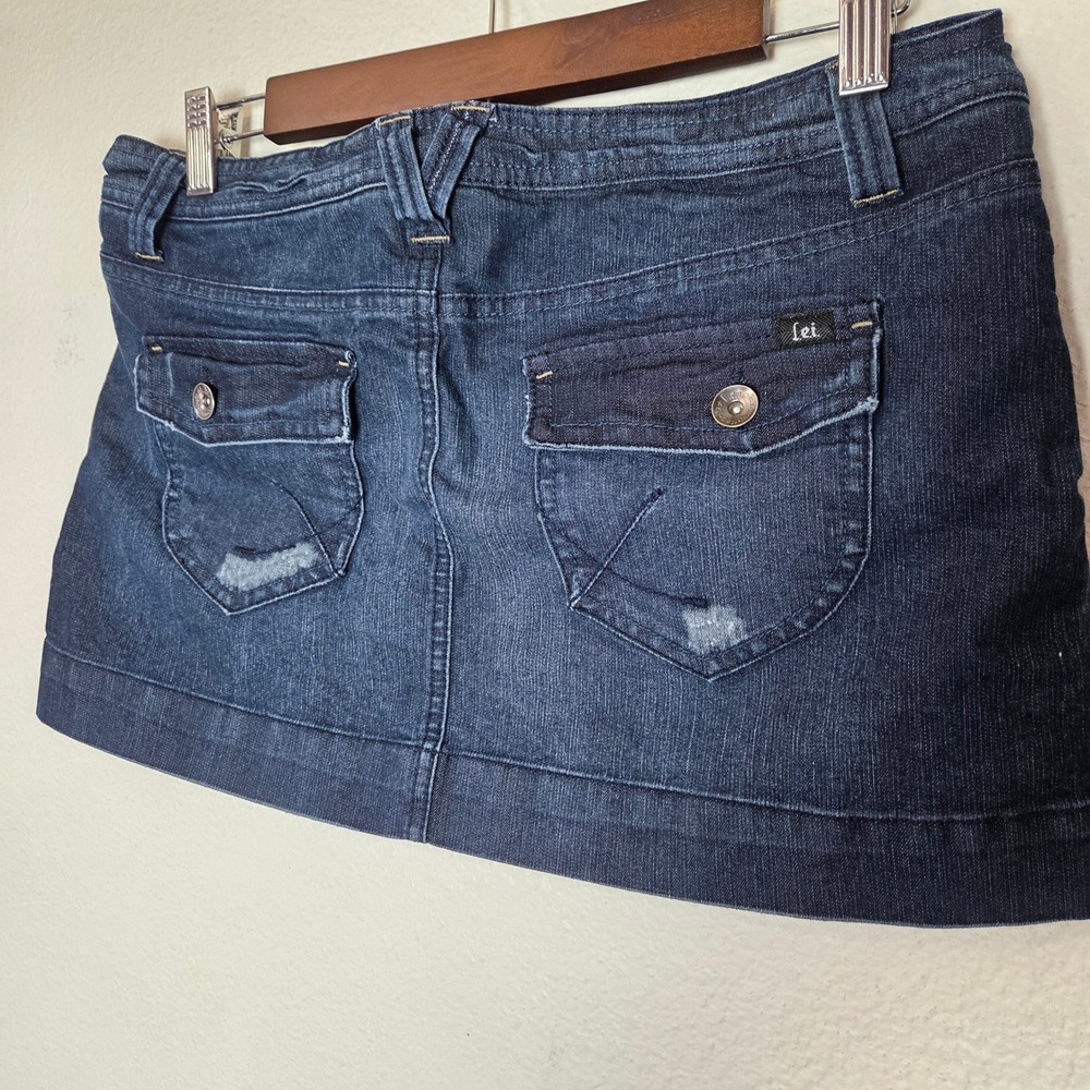 LEI Y2K Low Rise Mini Skirt button pocket Dark Wash Denim Size 7 - Picture 4 of 10